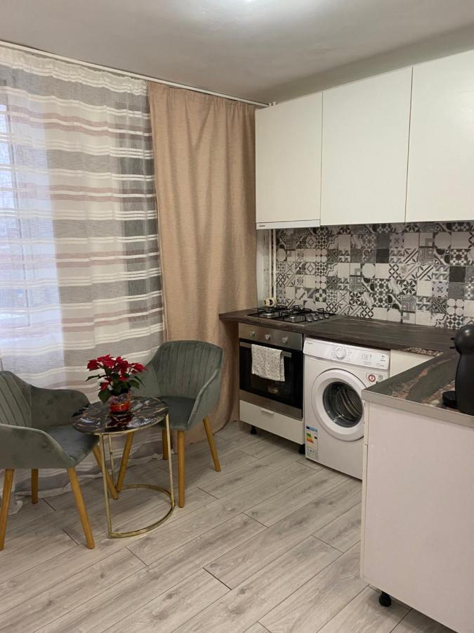 Sofi Studio Central Bucarest Esterno foto